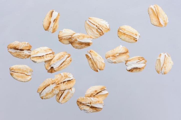 oat-flakes-close-up-xamtiw.jpg