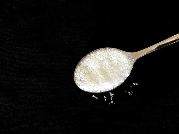 xylitol-birch-sugar-ImaginePixels.jpg