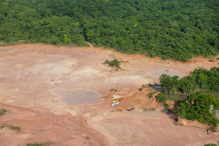 Deforestation-in-the-Amazon-Brazil-luoman.jpg