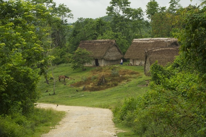 Maya village of Santa Cruz in the foothills of the Maya Mountains, Belize, © GettyImages/Jad Davenport